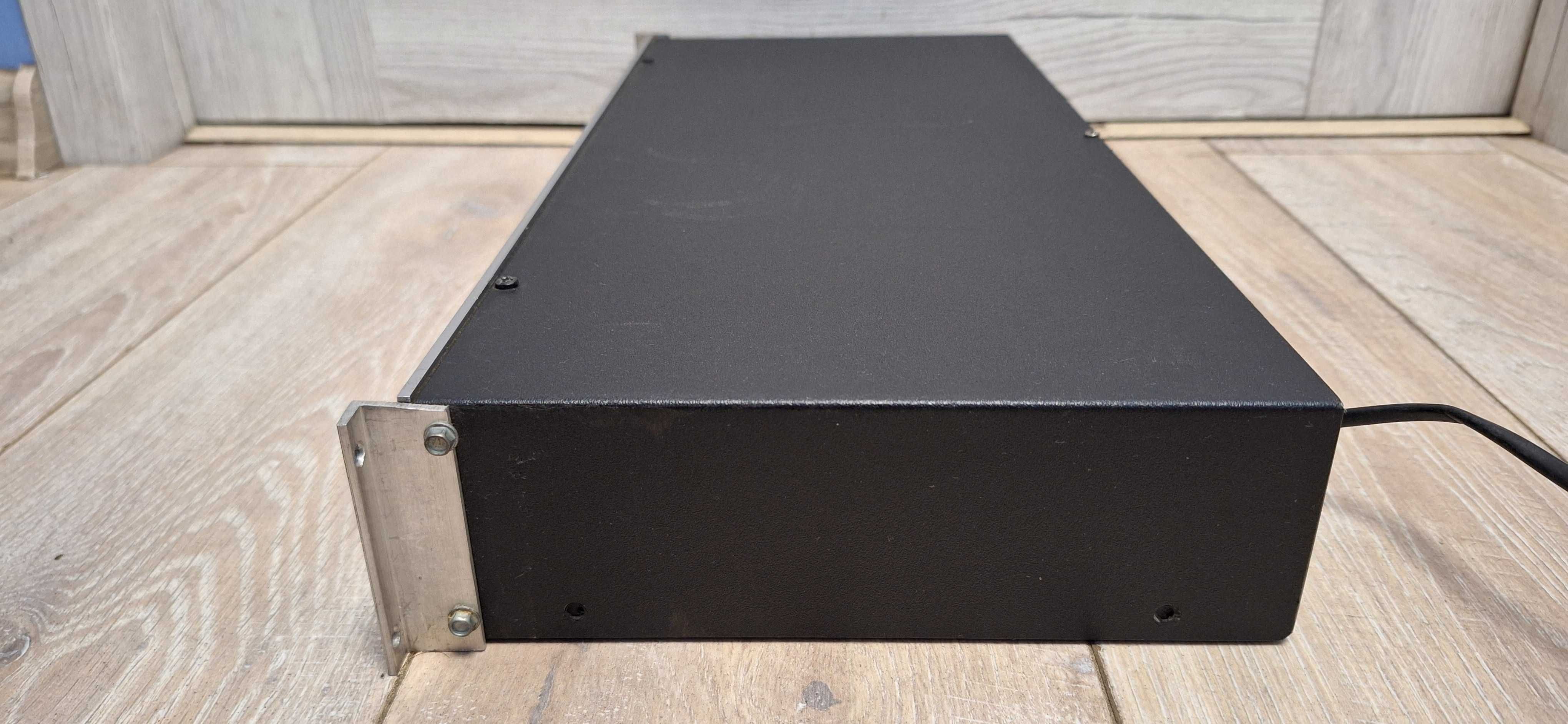 Korektor Stereo Graphic Equalizer AK-8020 ! BDB STAN ! 100 % Sprawny !