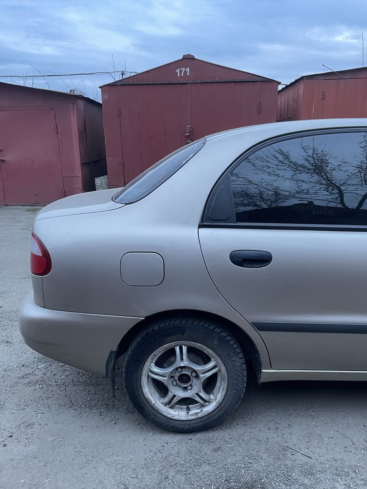 Daewoo lanos SE 2004р