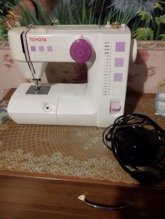 Швейна машинка з електроприводом