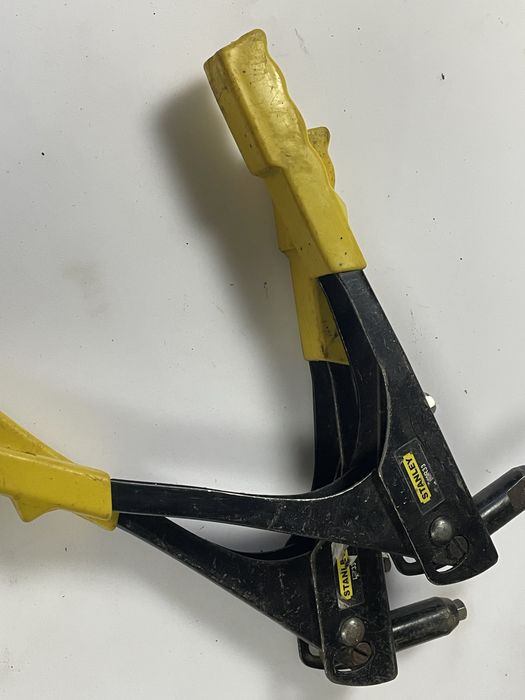 Ключ заклепувальний Stanley 0-69-833