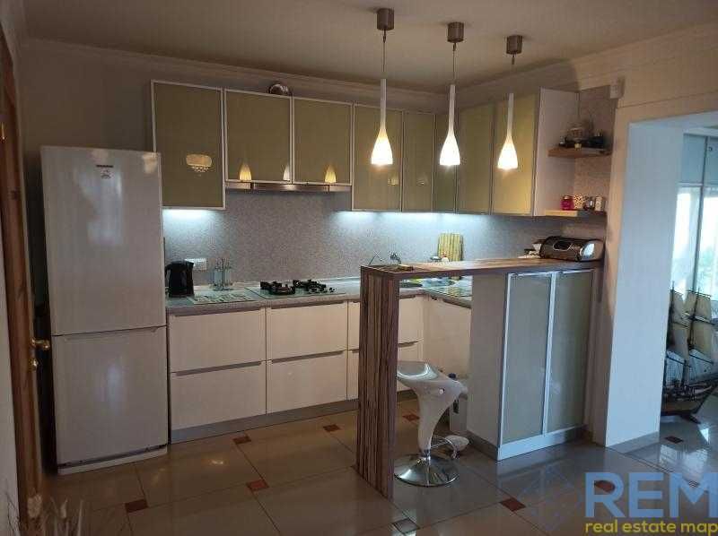 От хозяина продается 3 этажный дом от хозяина (Хаджибей , Отрадово 3)