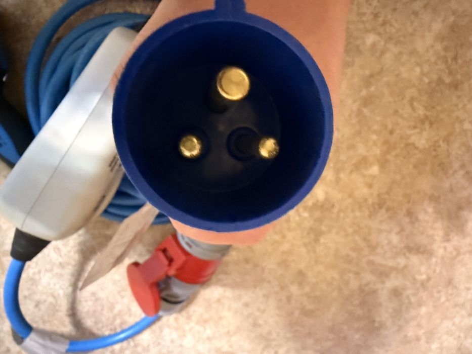 Австрійська зарядка для електромобіля Type2 одна-три фази Nrg Kick