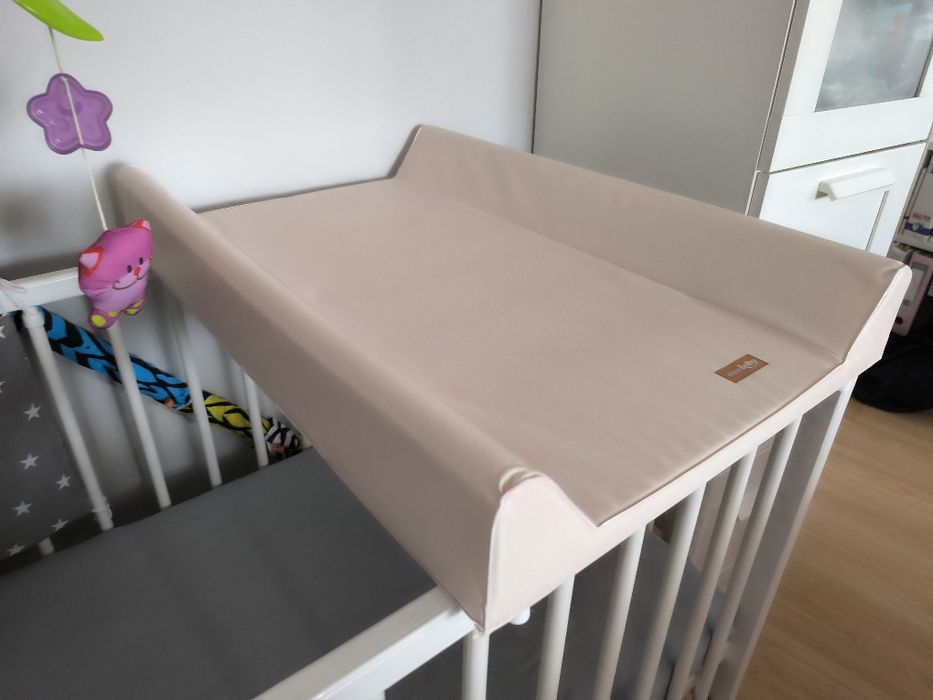 Przewijak na łóżeczko sztywny