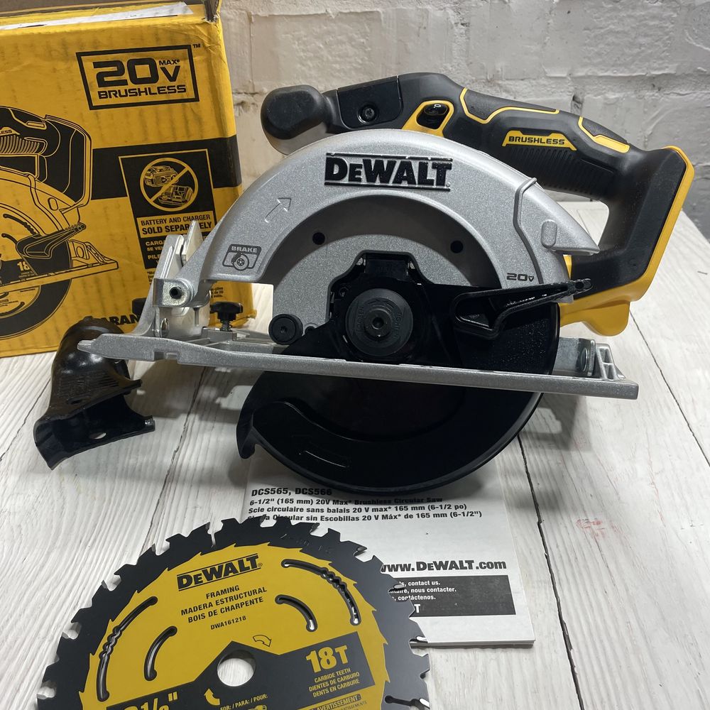 Аккумуляторная бесщеточная циркулярная пила 165mm DEWALT DCS565B 20V