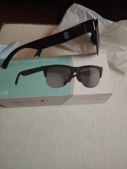 Солнцезашитные умные очки