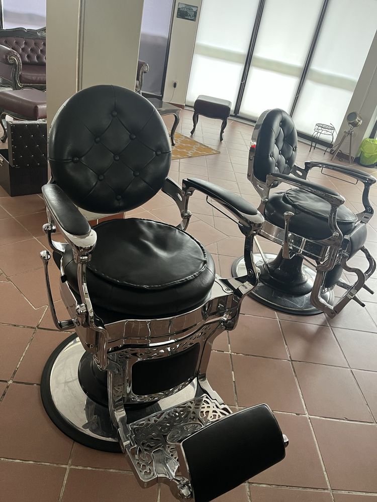 Moveis barbeiro semi novos!