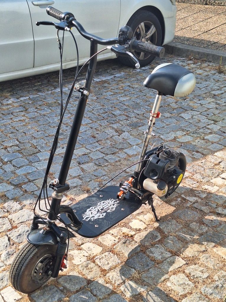 Trotinete a gasolina 50cc