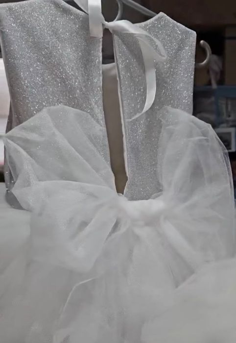 Святкові сукні дитячі