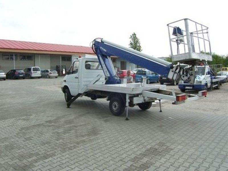 Wynajem Podnośnika Stryków  Brzeziny Głowno Łódź Podnośnik koszowy