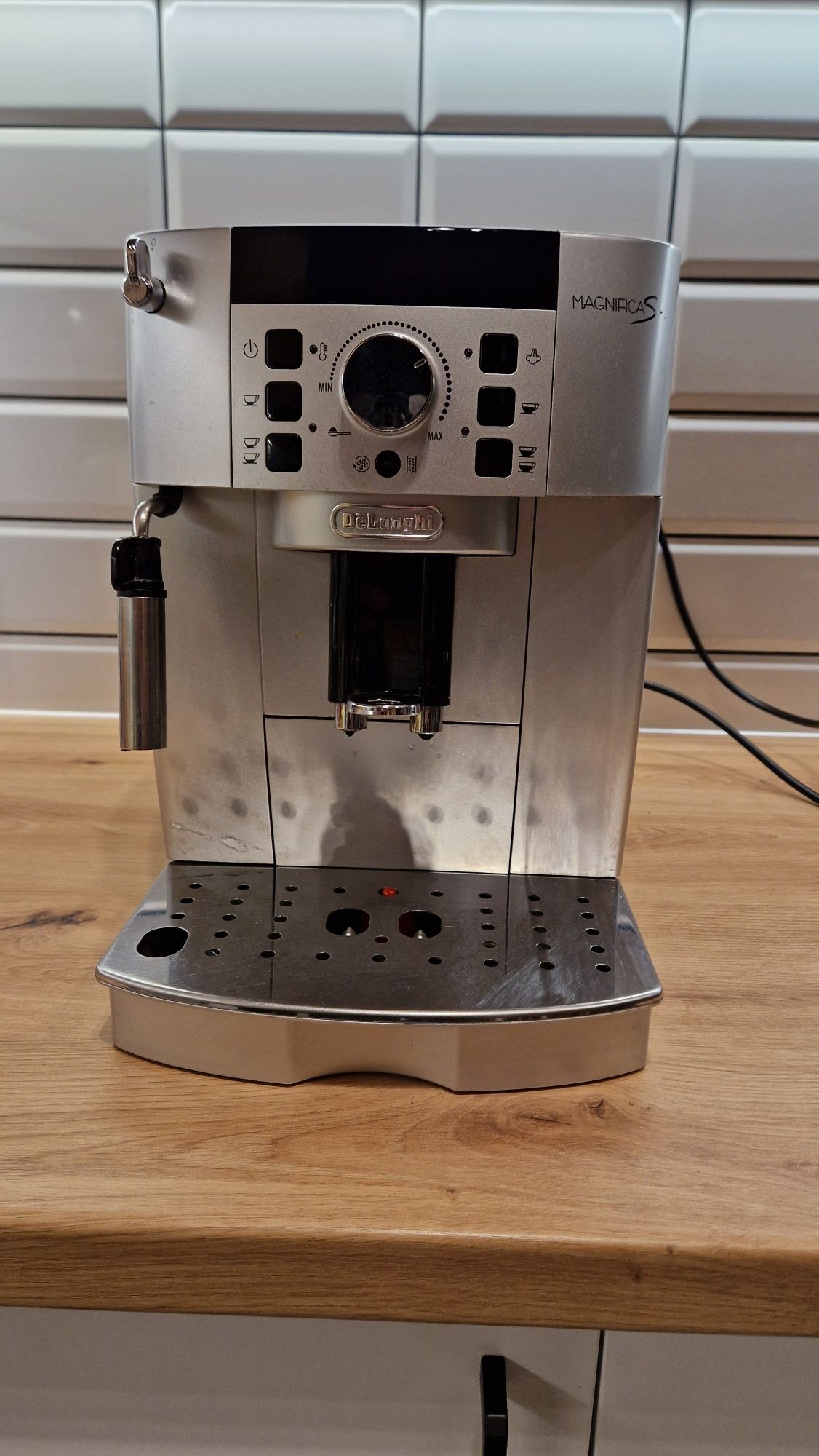 Ekspres do kawy Delonghi Magnifica S