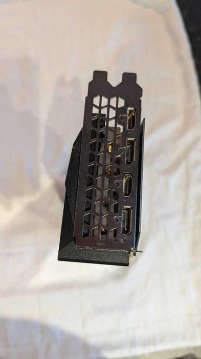 Продаю відеокарту NVIDIA GeForce RTX 3070 8GB у відмінному стані.