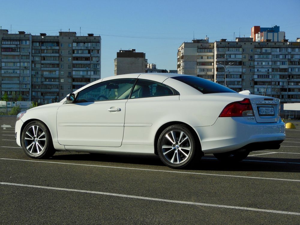 Volvo C70 T5 2.5 - продам в хороші руки