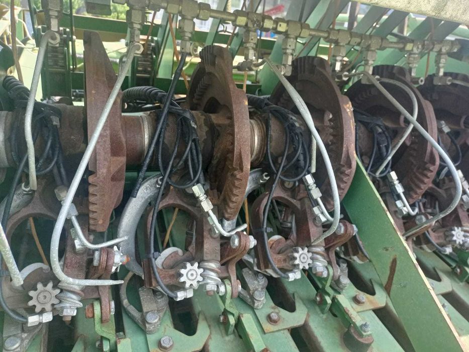 Прес-підбірник Krone Big Pack 1290 HDP VC 2011