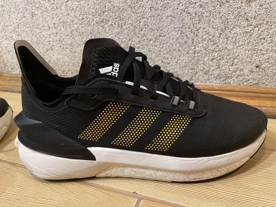 Кросівки AVRYN Adidas