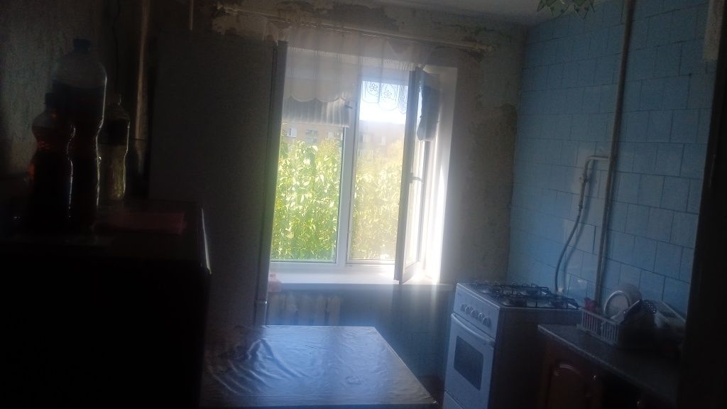 Продам 3-х кімнатну квартиру в Карлівці в мікрорайоні Мрія.