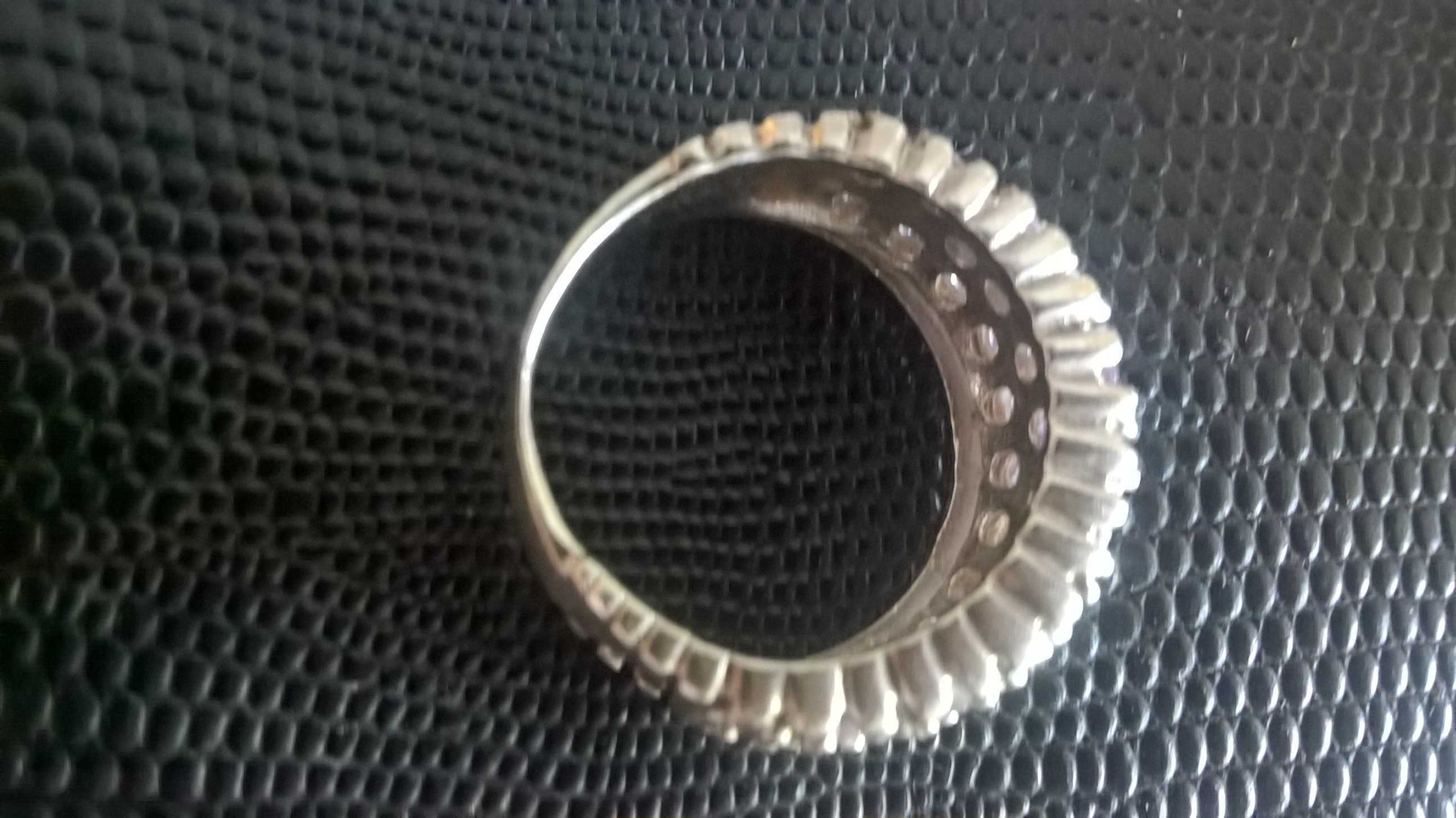 Pierścionek srebrny (typ obrączki)