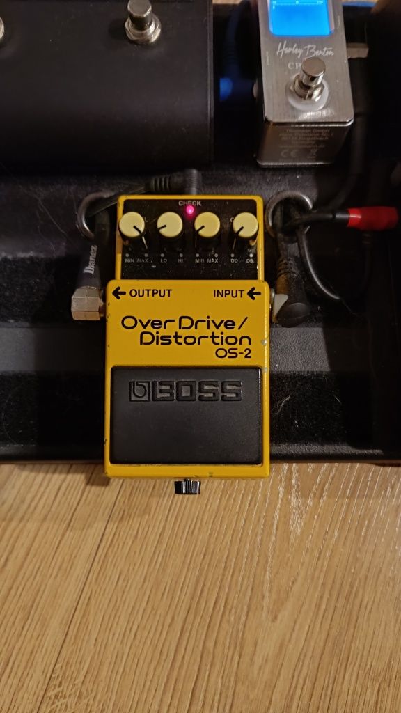 Pedalboard, BOSS OS2, CryBaby GC-95, Chorus Afterglow, Delay VD400