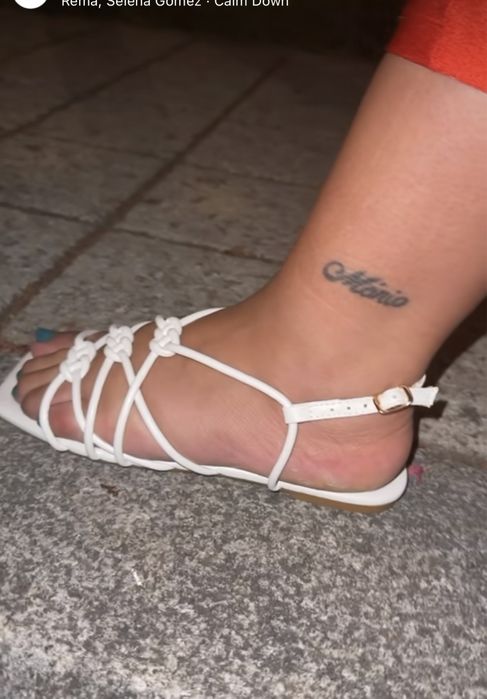 Sandália branca vários tamanhos