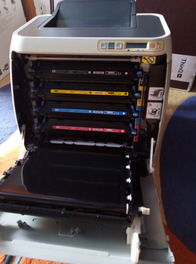 Цветной лазерный принтер HP 1600