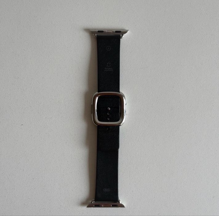 Bracelete Modern Buckle Preta para Apple Watch 38/40/41mm