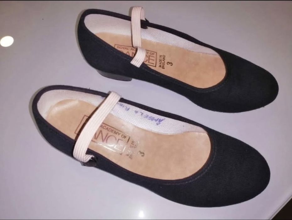 Sapatos ballet caracter