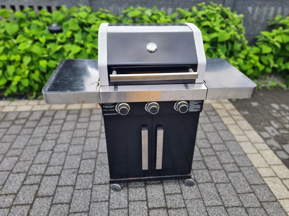 Grill gazowy ( żeliwny ruszt) 3 palniki ( Weber) S cena.