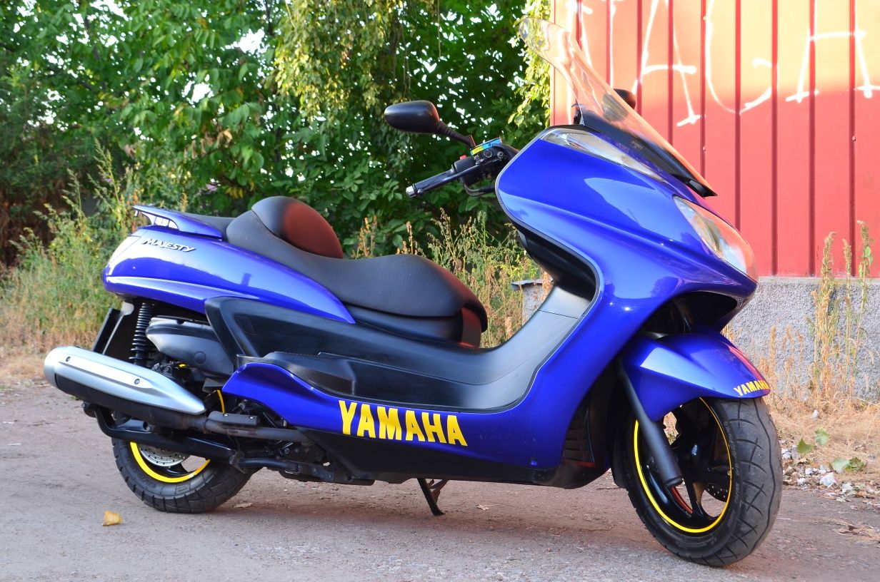 Yamaha majesty 250