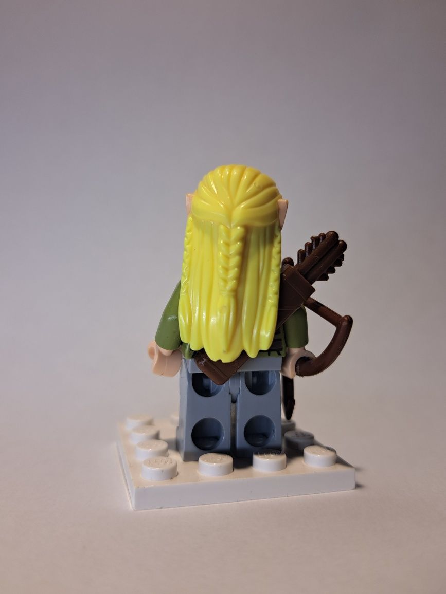 Legolas Olive green robe, long cheek lines lor015 LEGO