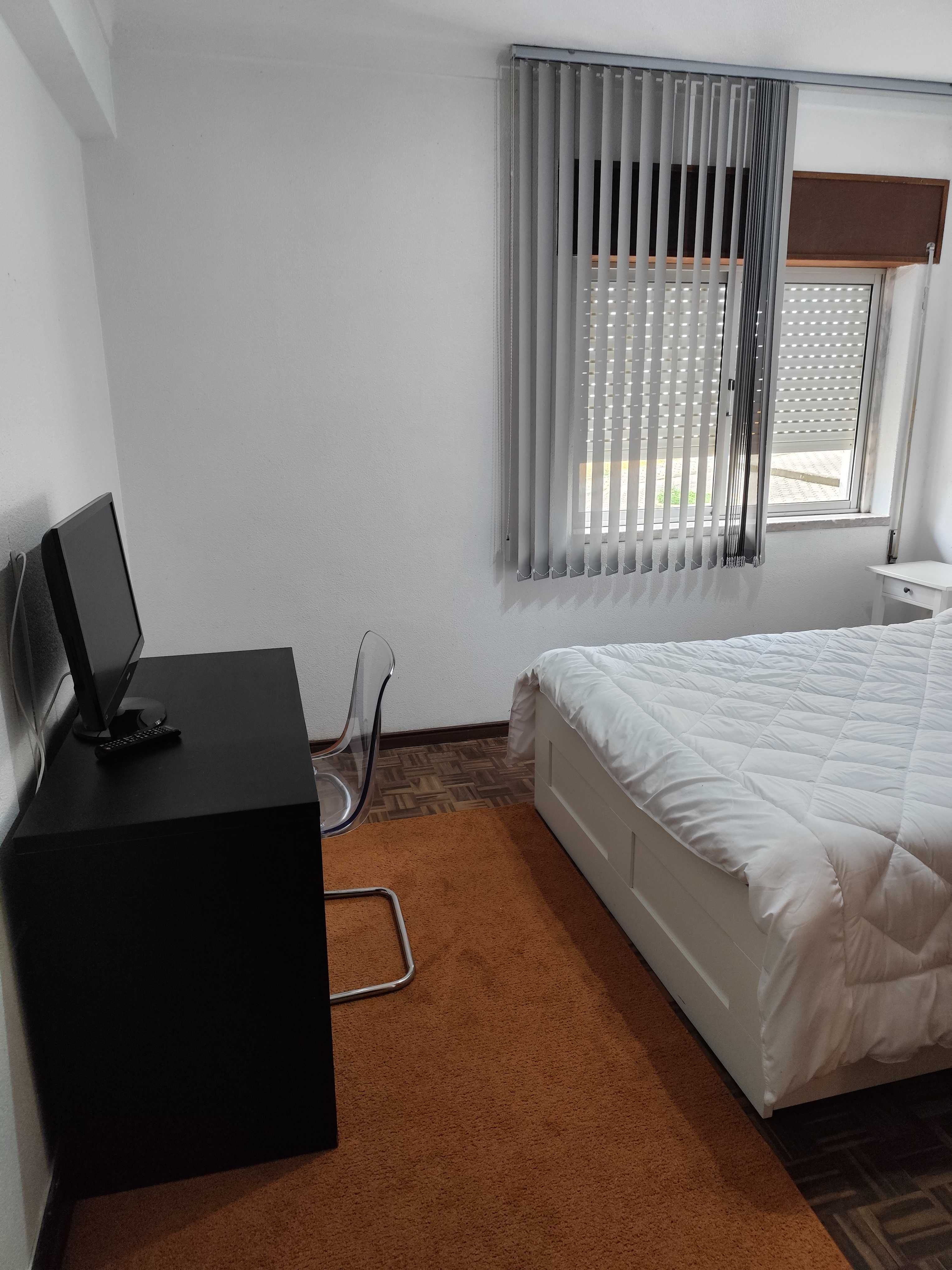 Quarto tipo suite, para arrendar