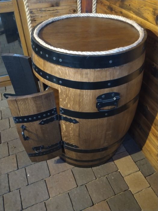 Barek z beczki dębowej po whisky