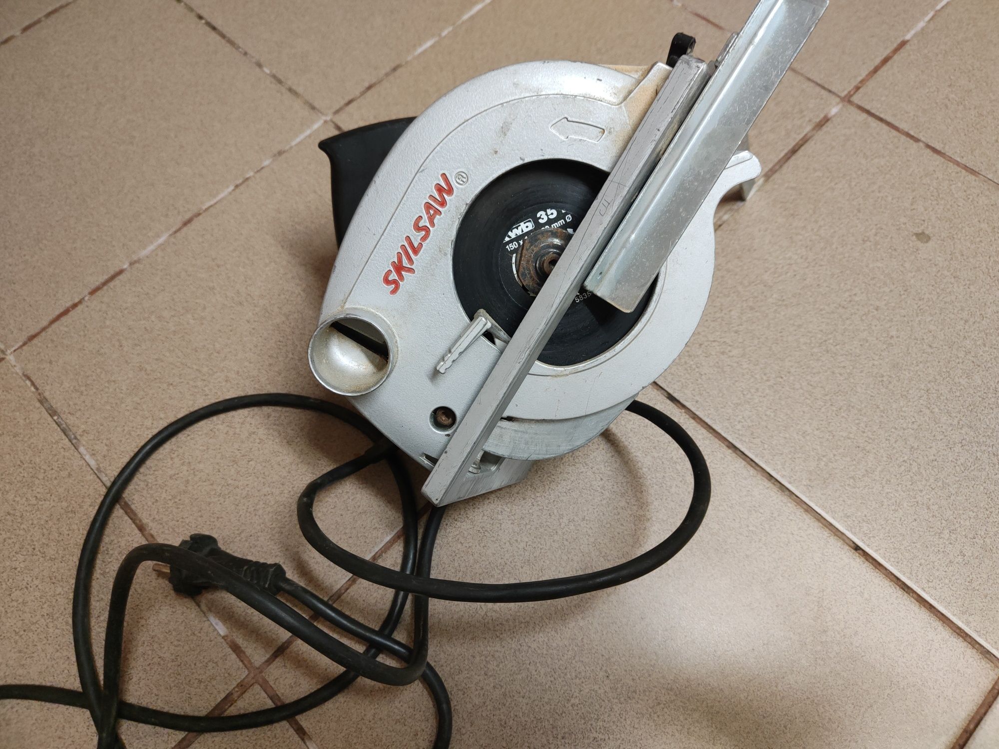 Piła kątowa tarczowa ręczna niemiecka Skil Skilslaw 830 W