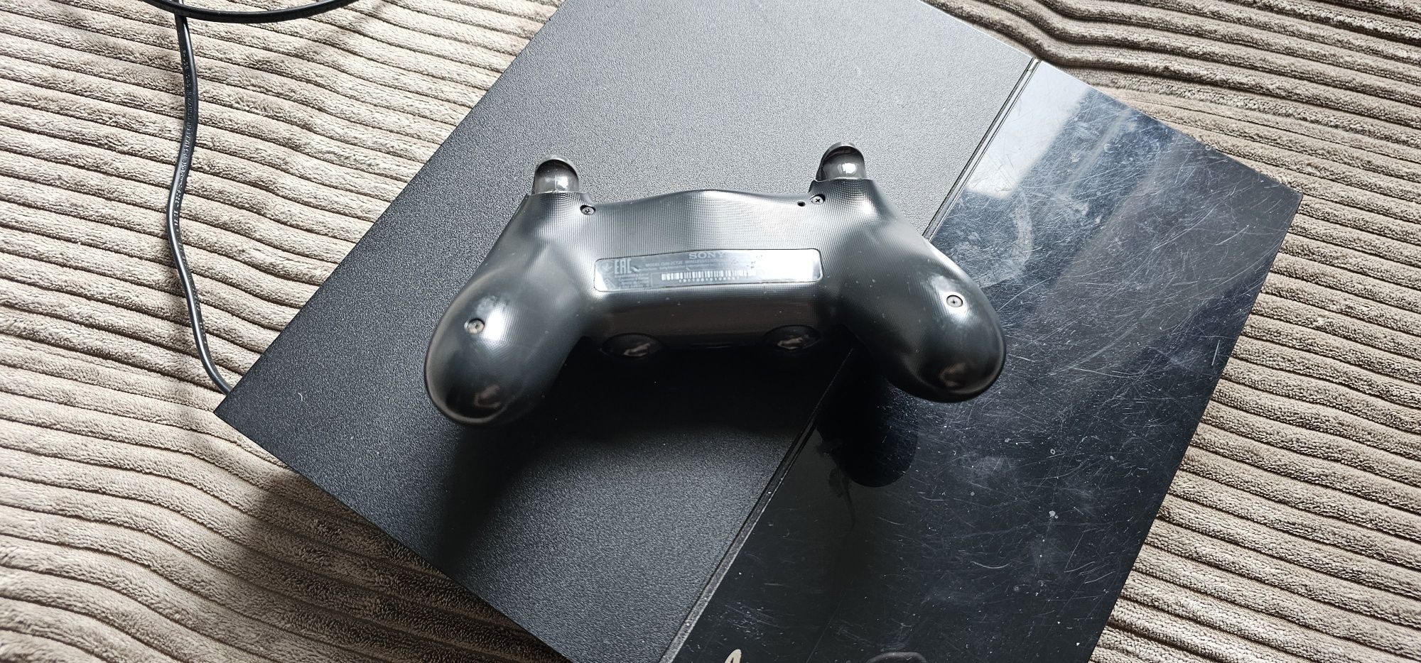 PlayStation 4 z padem