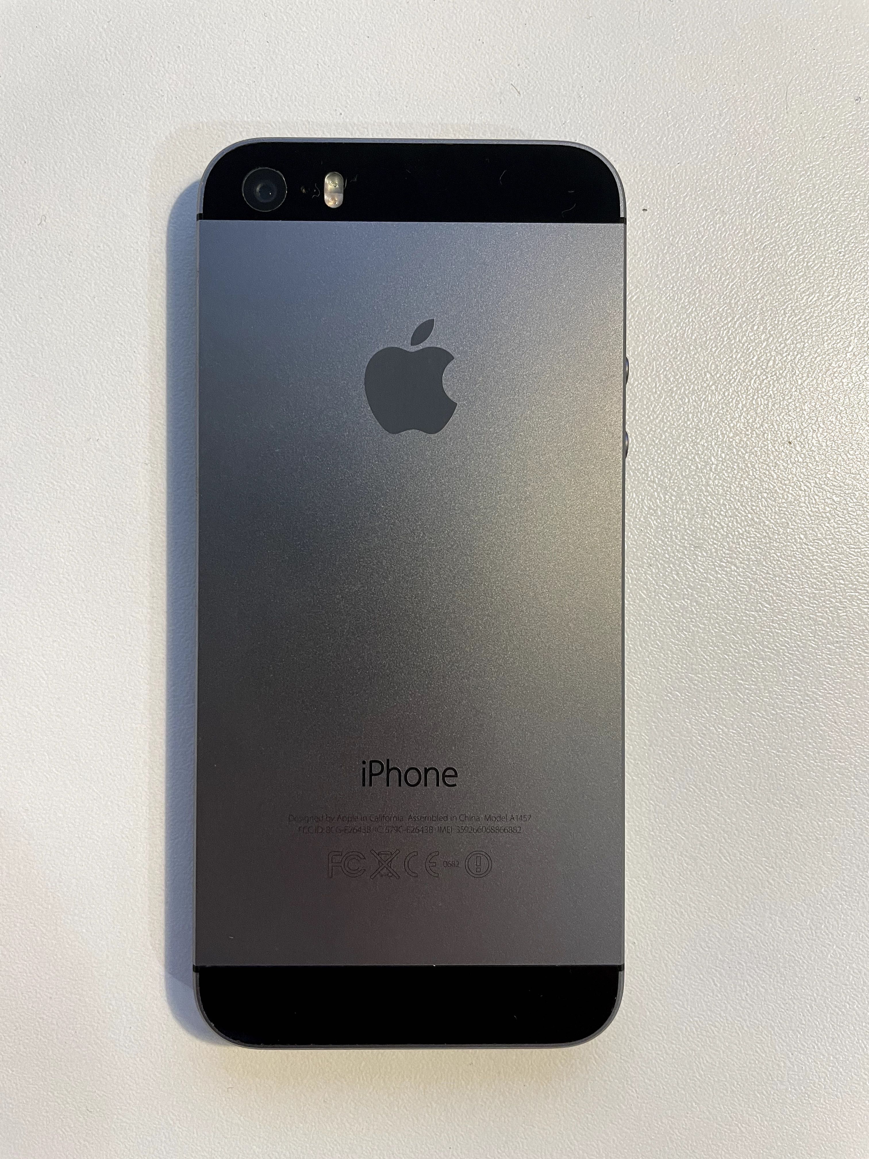 Apple iPhone 5s - 16GB - Space Gray (Unlocked) A1453