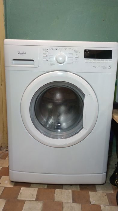 Стиральная машина WHIRLPOOL AWS 61012
