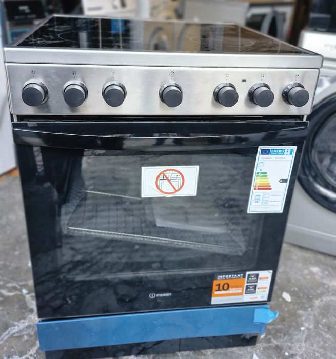 Fogão  inox Totalmente eléctrico  indesit