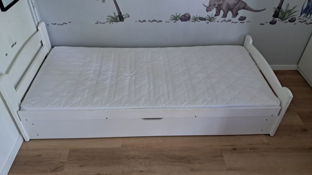 Łóżko drewniane z pojemnikiem 90x200