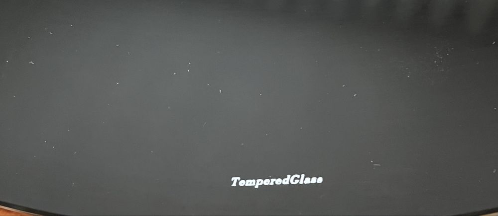 Mesa com tampo em vidro temperado