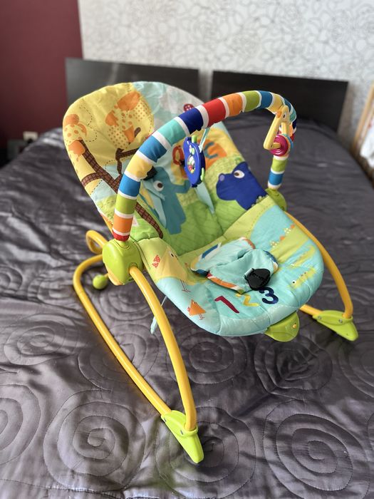 Крісло-гойдалка Bright Starts