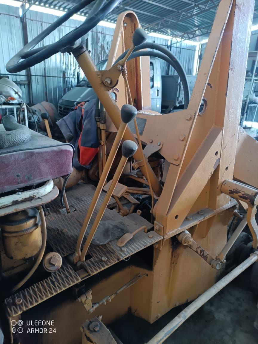 Продам навантажувач Derruppe D 400