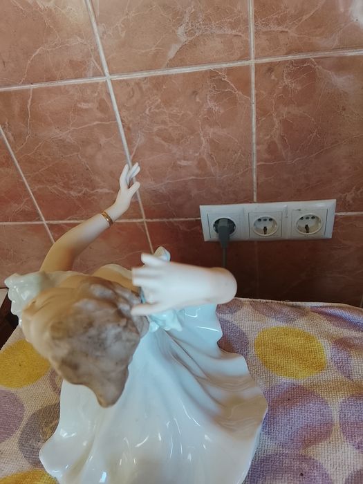 Фарфоровые статуэтки