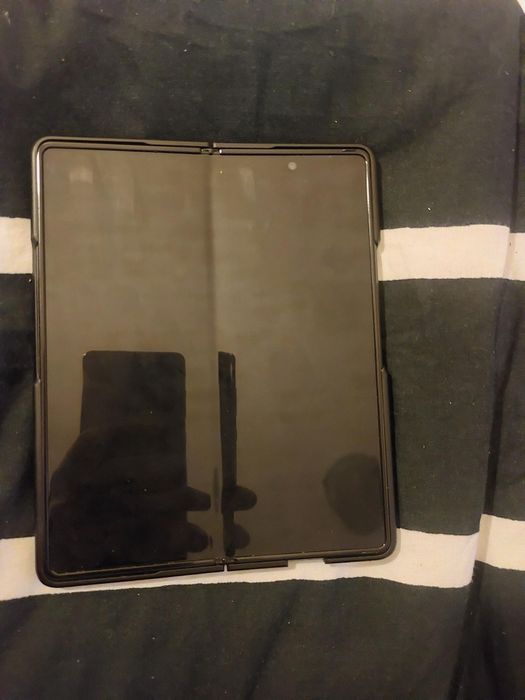 Samsung z fold 2