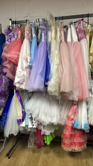 Продаж бази карнавальних костюмів