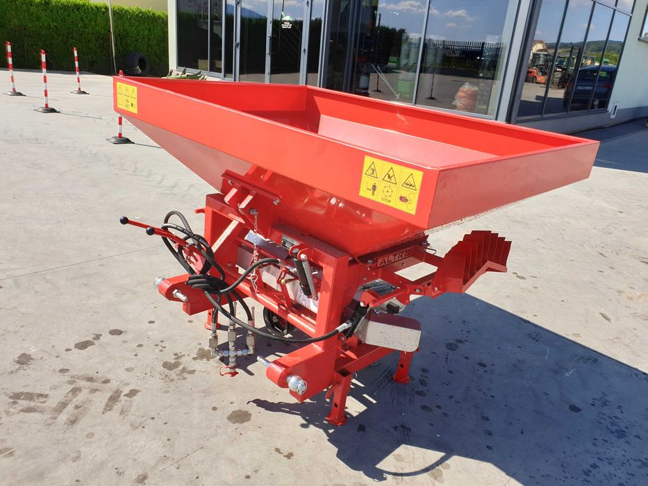 Rozsiewacz do nawozów ALTRO RN 600 / RN 800