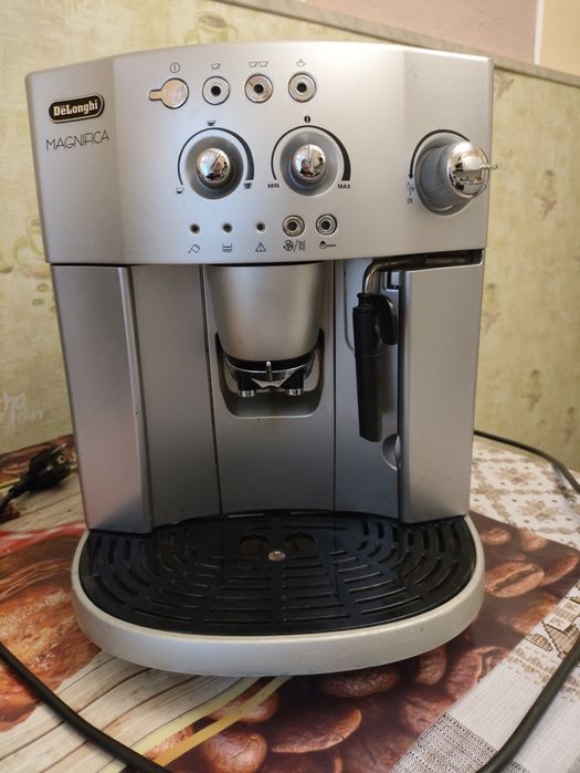 Каво-Машинка Delonghi