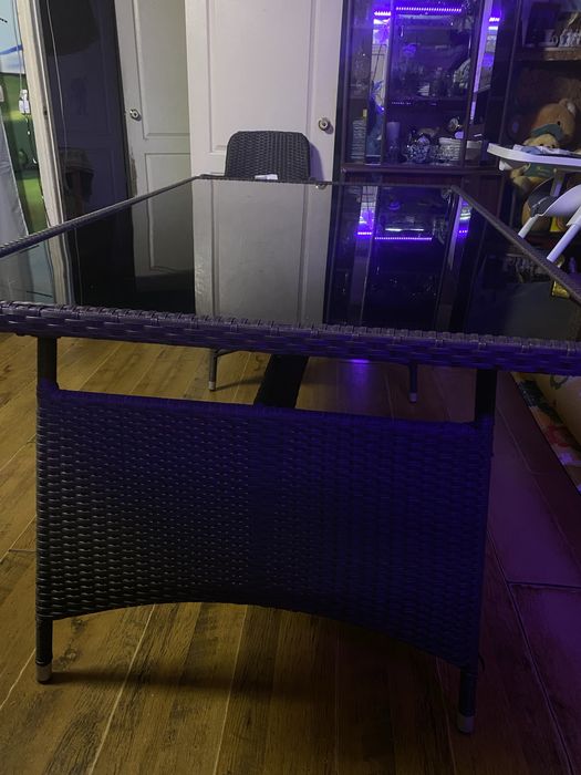 Продам качественный комплект обеденный из технортанга