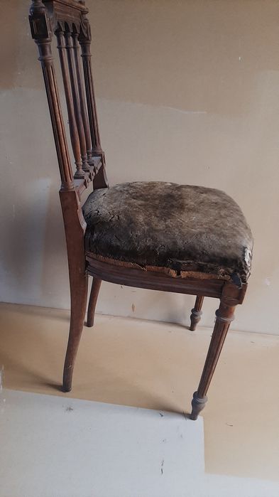 Стулья антикварные