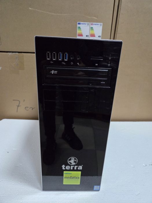 TERRA Core i5-8400(6x2.80/16GB DDR4/256GB SSD/UHD 630 1GB/400Watt)