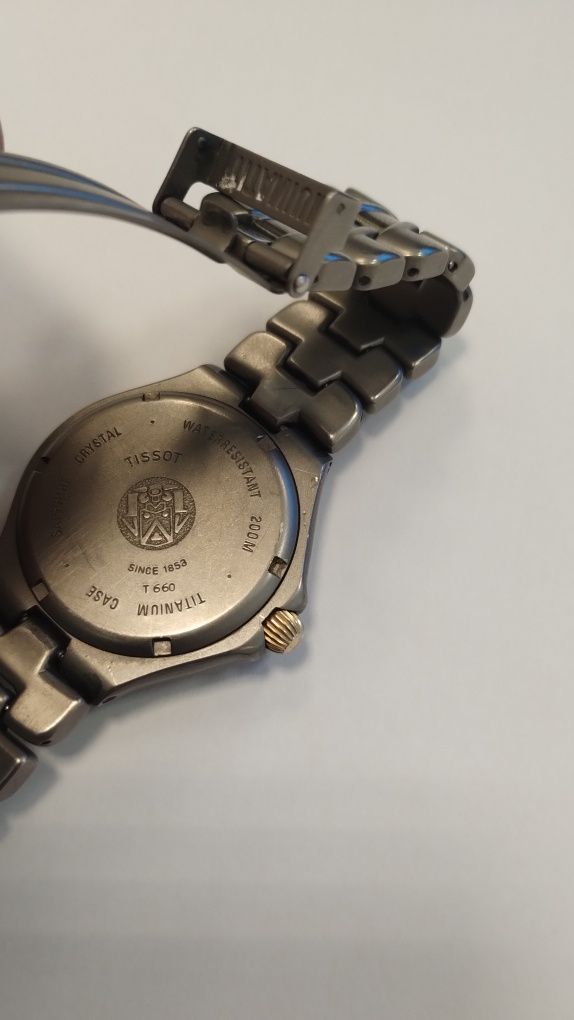 Годинник Tissot Titanium
