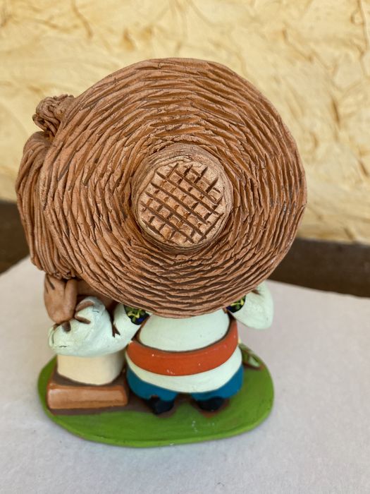 Статуэтка фигурка Пасечника (козак с медом)