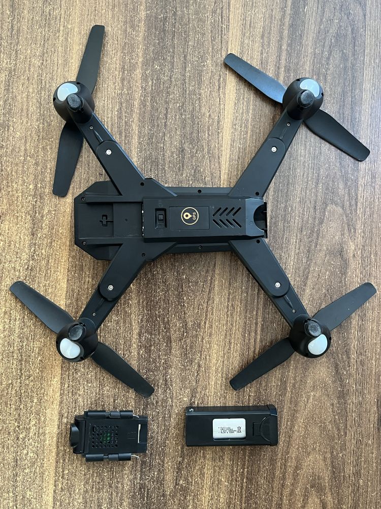 Квадрокоптер Visuo XS812